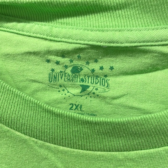 The grinch Universal Studios T-shirt - Picture 3 of 7